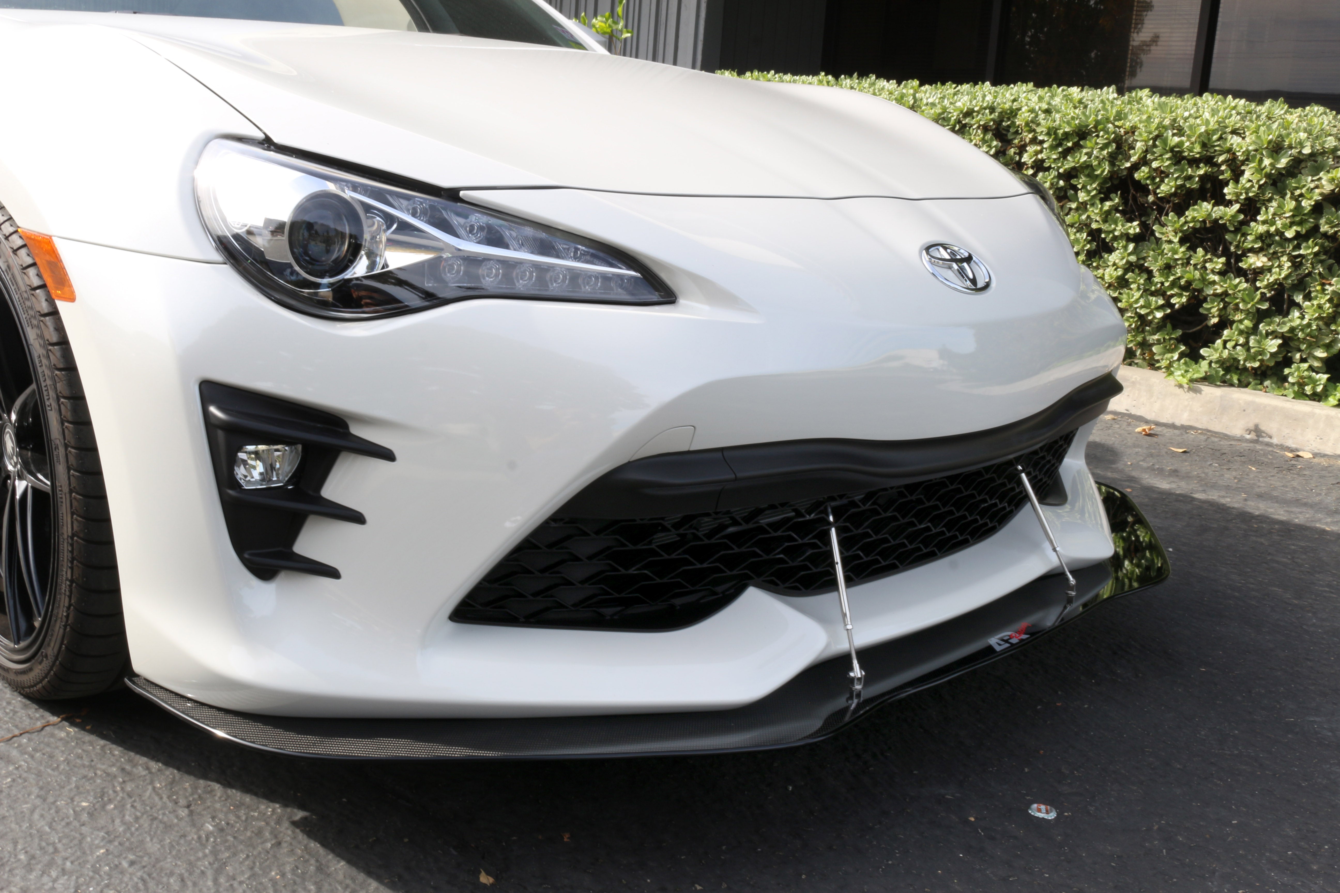 Carbon Fiber Toyota GT-86 Front Wind Splitter 2017-2021 – APR